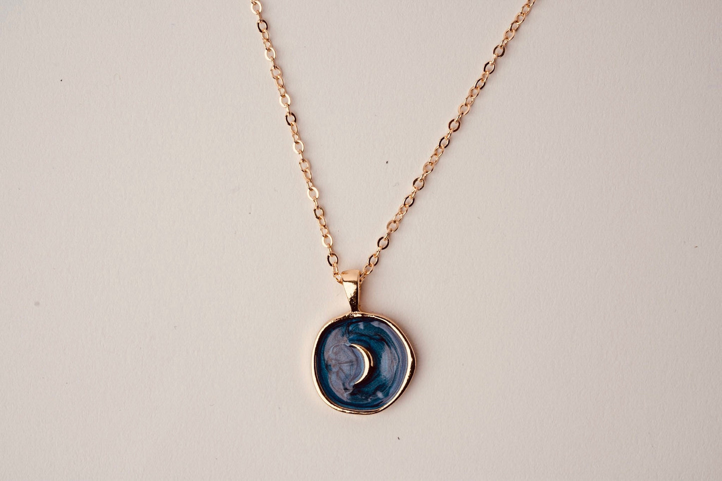 Moon Round Pendant Charm Necklaces